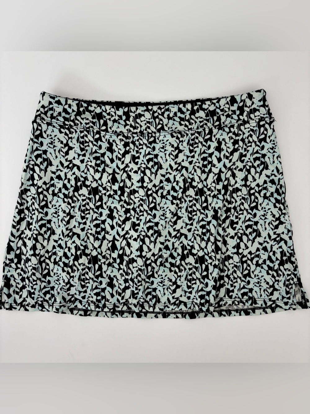 Tranquility Women’s‎ Floral Skort Small